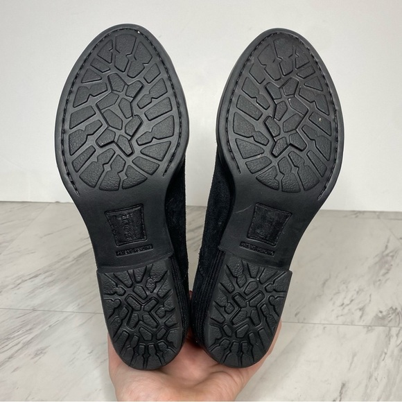 Born Beth Black Distressed Suede Bootie 8 1/2 M - Picture 13 of 14